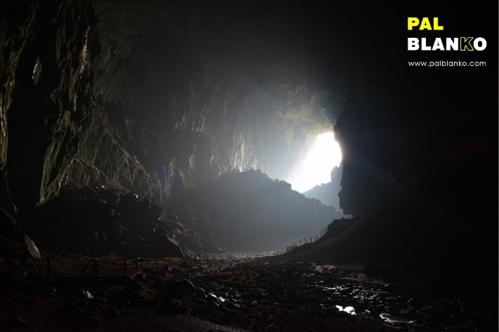 Pal Blanko - Images - Borneo - Deer Cave (aka Gua Rusa) (Landscape)